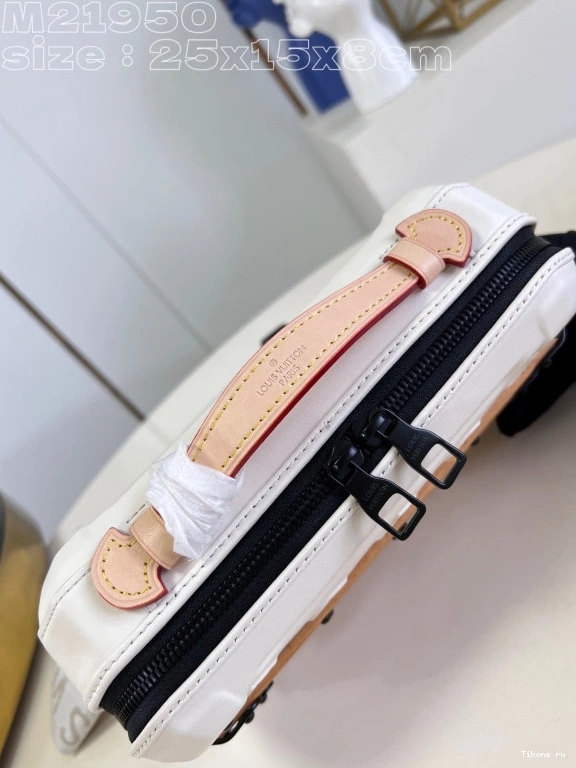 Cheap Trunk VUITTON LOUIS Future 0806